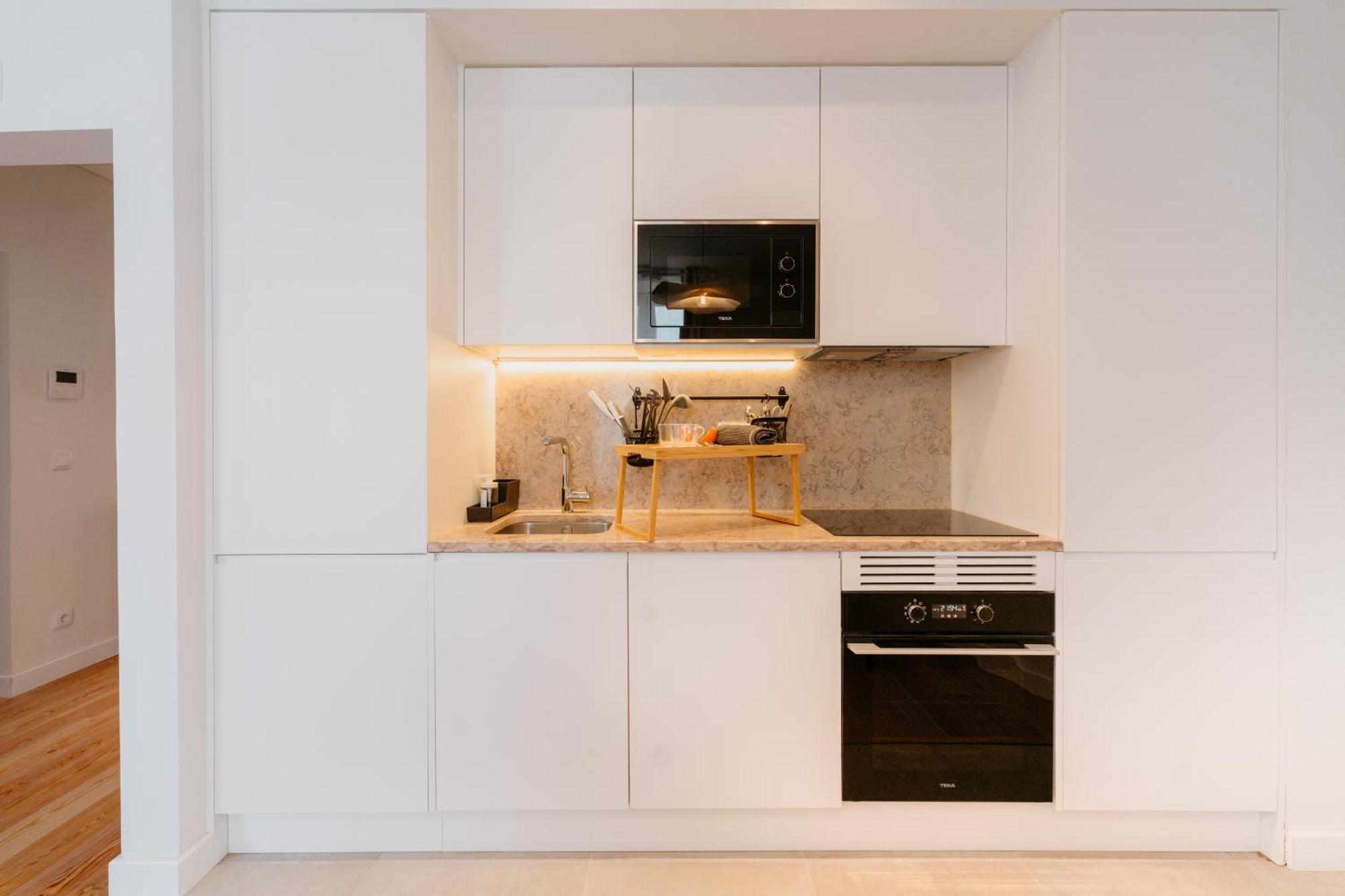 Mary Orange - No 236 Rc D - Contemporary Two-bedroom Haven Lissabon